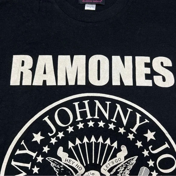 NWOT The Ramones Seal Logo Graphic T-Shirt Black Unisex Sz S - Picture 4 of 6
